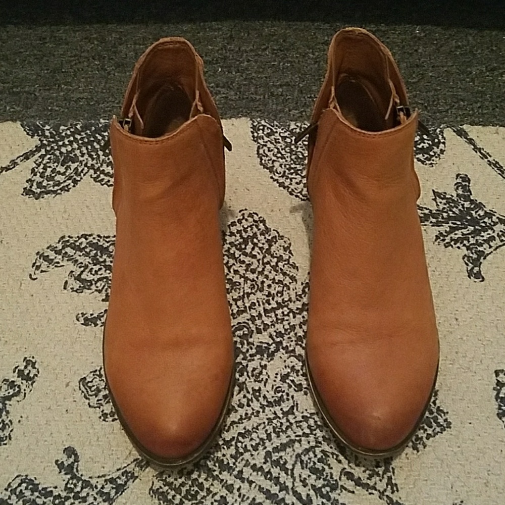 Lucky brand leather flat booties